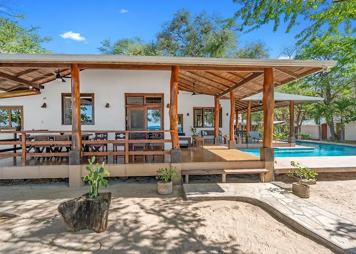 Casa Yosi, Beach Front Piece Of Heaven